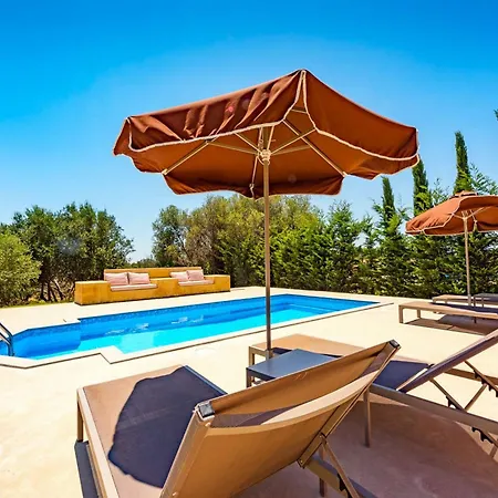 Villa Rhea *
