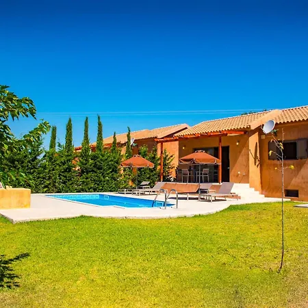 Rhea Villa Svoronata